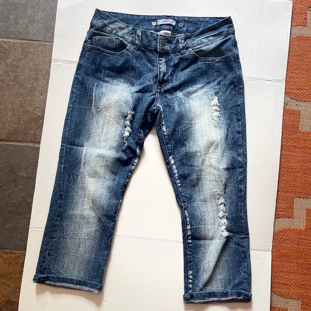 BONGO Capri distressed ripped jeans size 11